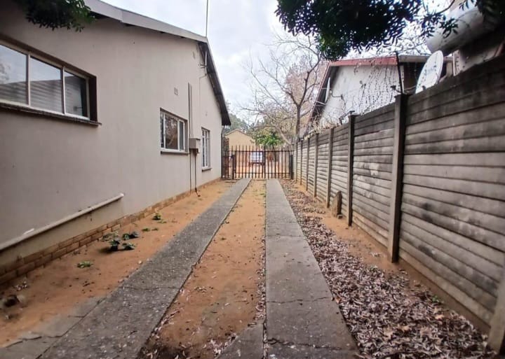 7 Bedroom Property for Sale in Rustenburg Central North West